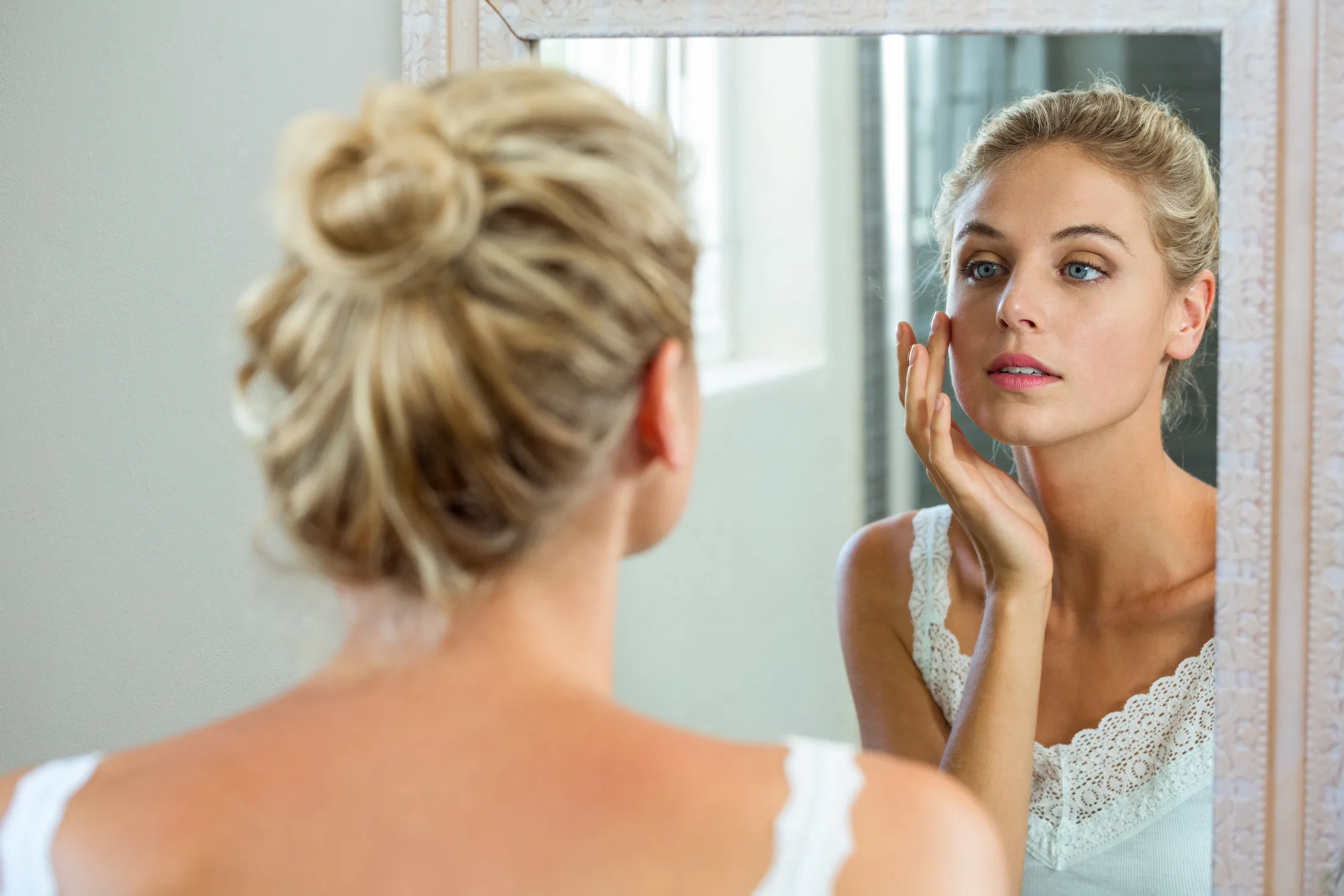 Laser treatment for active acne and acne scar reduction at Vein & Cosmetic Center