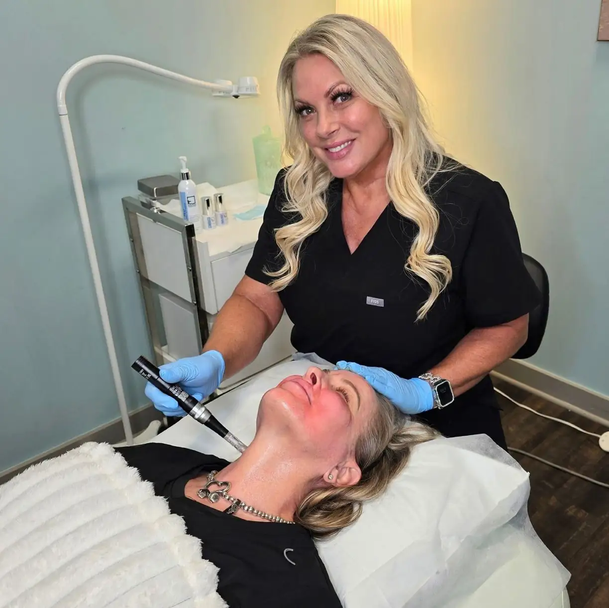Collagen P.I.N. microneedling pen device for collagen induction therapy